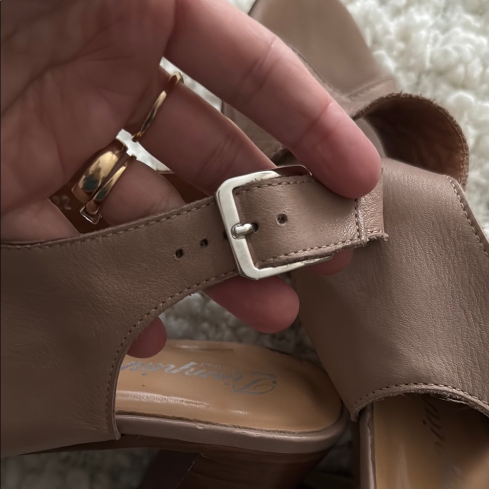 Piampiani | Heels - Picture 9 of 11